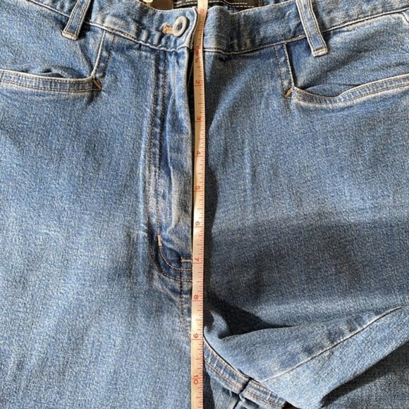 (Y) 5ive Jungle & Co Women's Jean Shorts - Picture 3 of 5